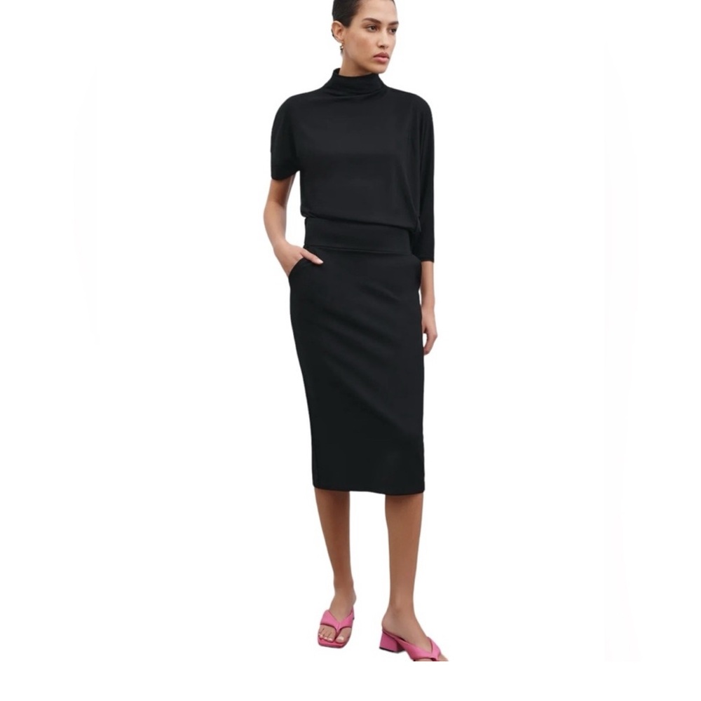 Classic Black Pencil Skirt - Sleek Work-to-Evening Style